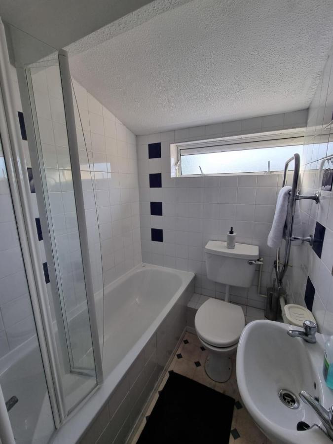 Private Rooms Bath Ngoại thất bức ảnh